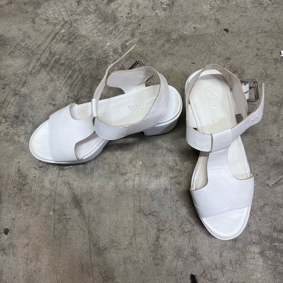 Candies white platform, ankle buckle strap chunky block heels G.U.C. - Picture 8 of 8